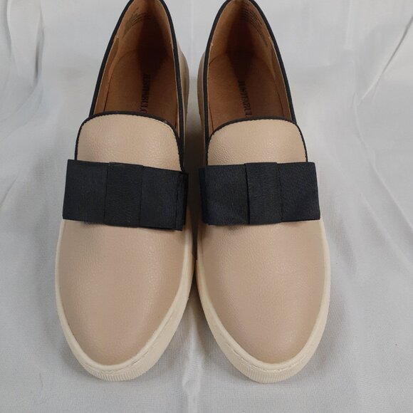 JustFab Tova Sneakers - Picture 2 of 5